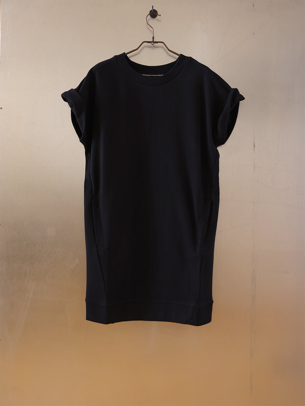 DRESS 001