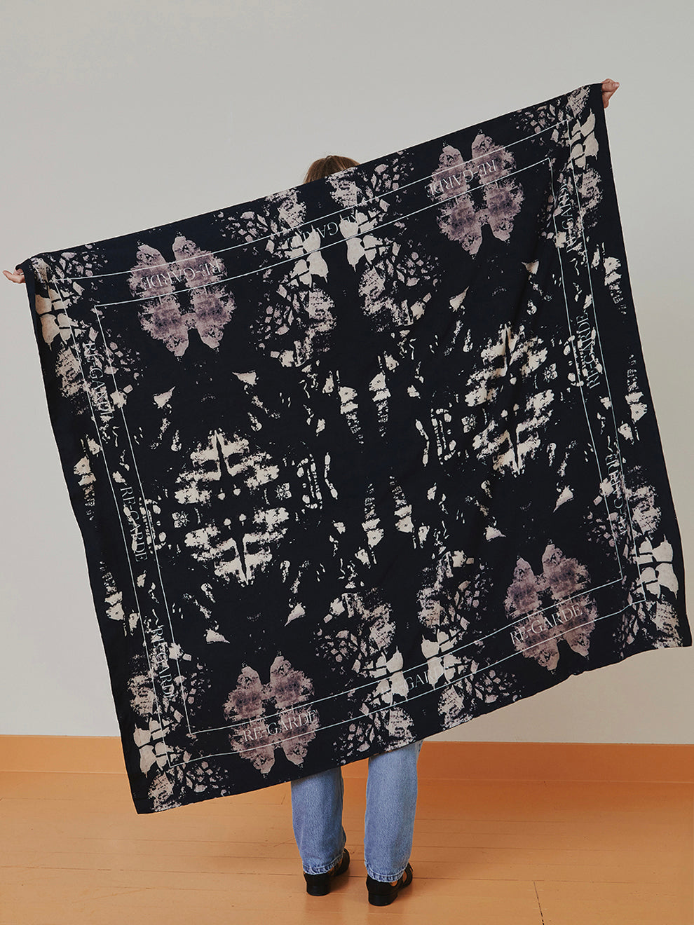 SCARF 003 - F