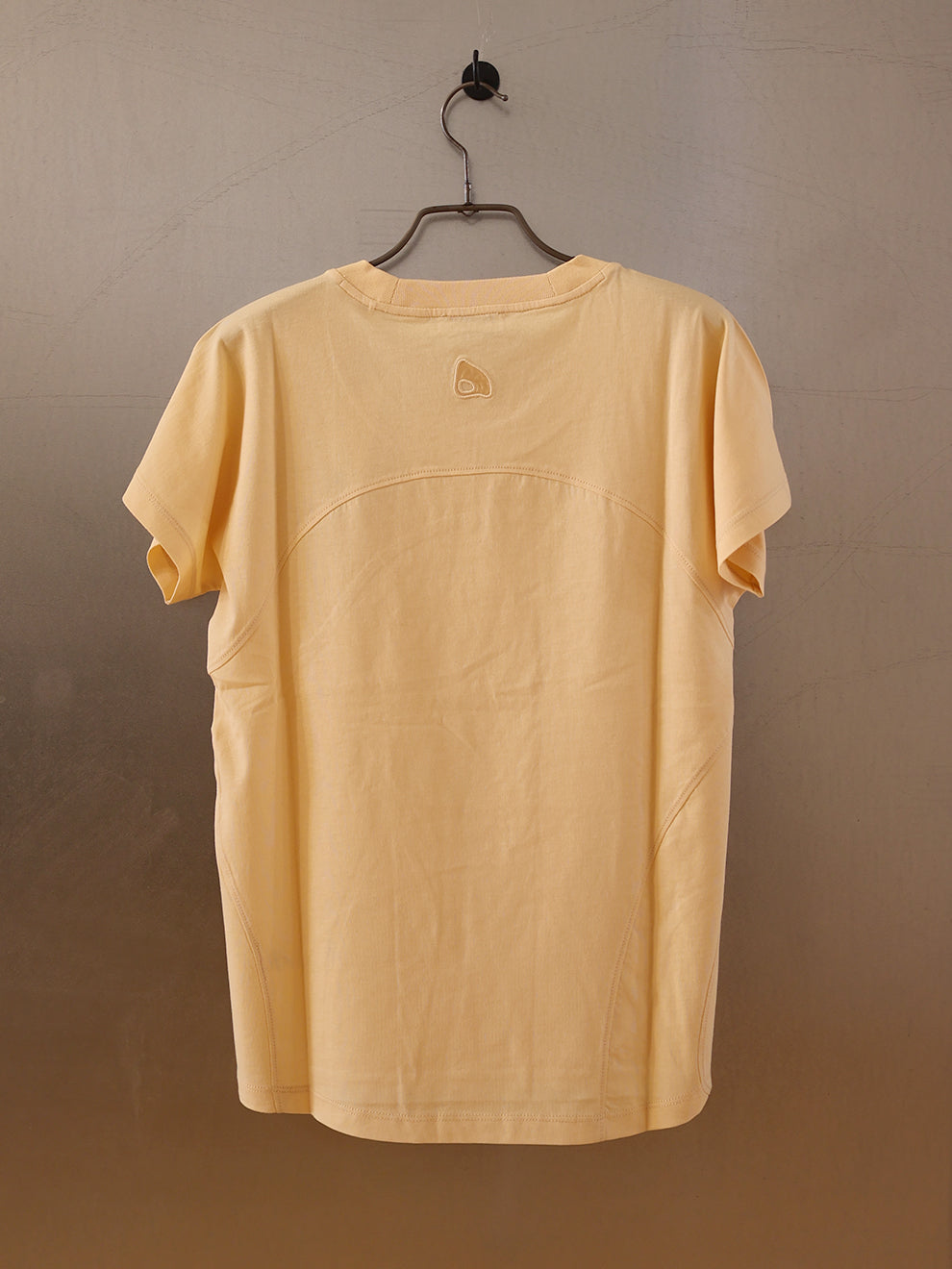 TEE 001