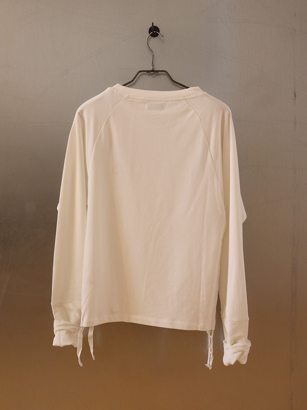 TEE 002