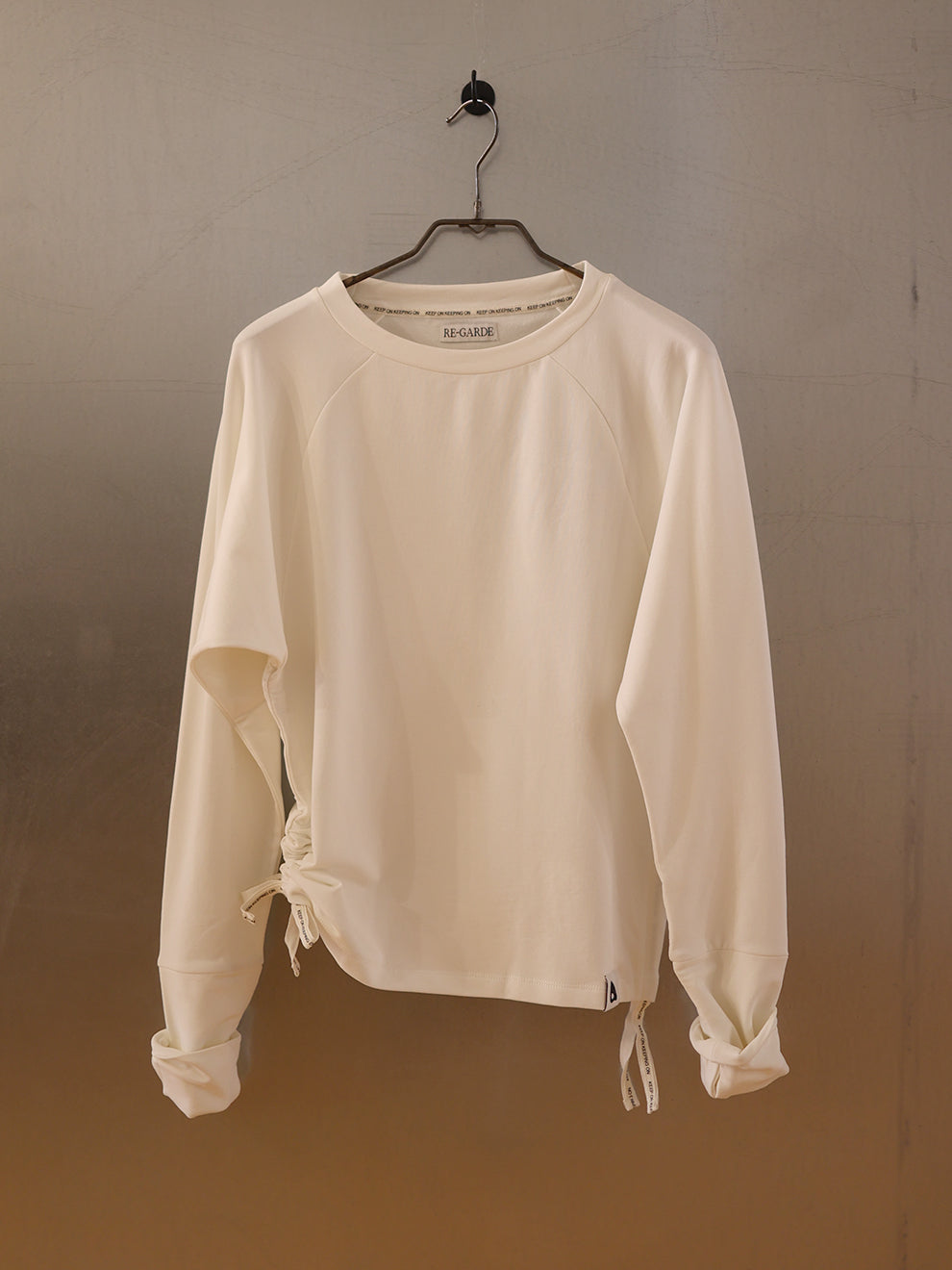 TEE 002